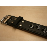 Zwarte Leren Halsband Met Pootjes Voor De Hond 70 Cm